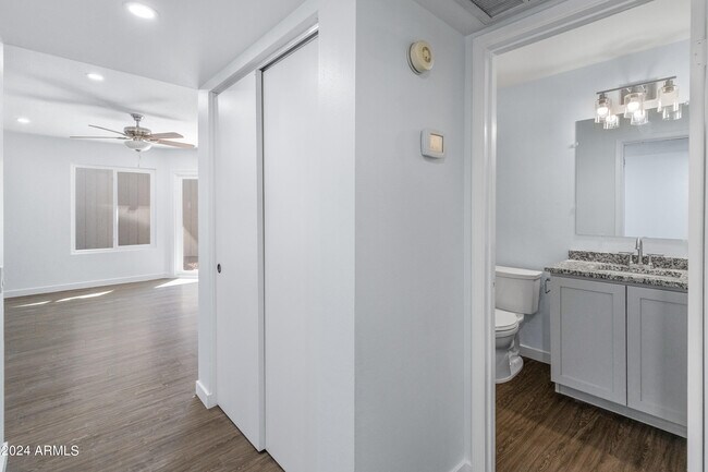 Building Photo - 7034 S 42nd St