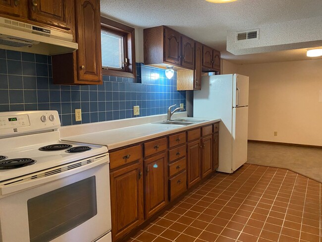 Building Photo - 1403 Avenue C