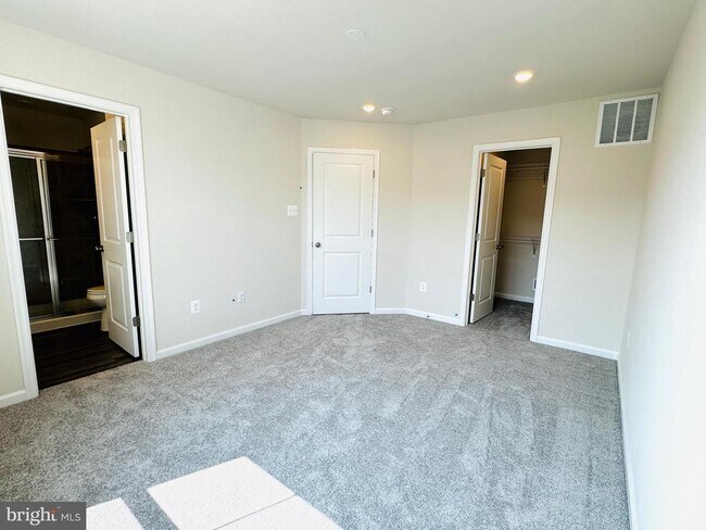 Building Photo - 12 BROOKFIELD Mews