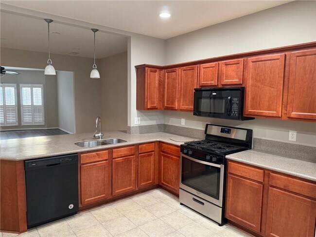 Building Photo - 3669 Chicago St NW