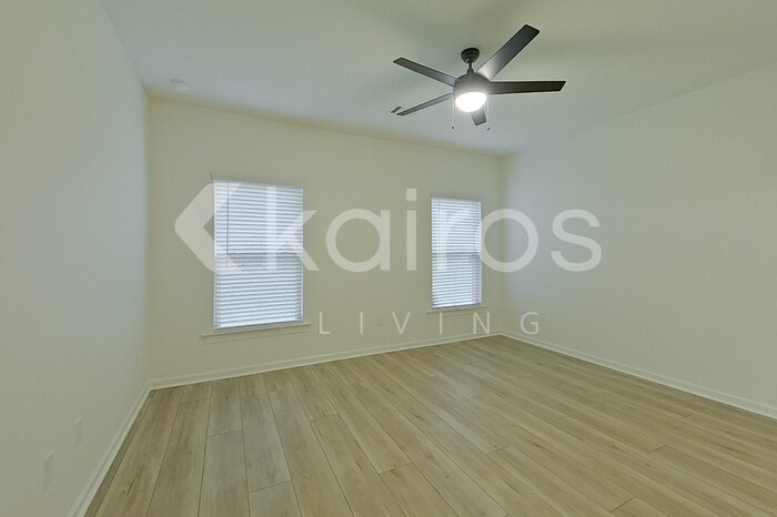 Building Photo - 111 Rainfall Ln