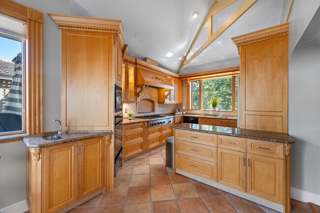 Building Photo - Historic Granada Terrace Home in St. Pete!!