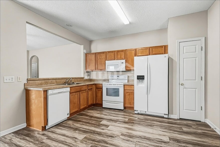 Building Photo - 762 Bristol Way