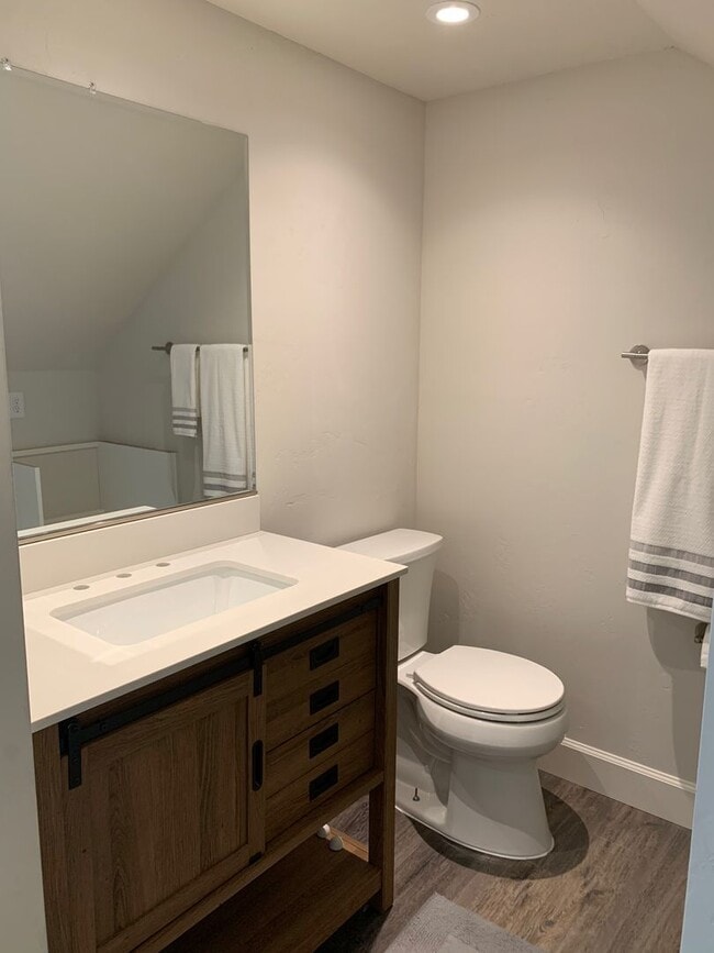 Building Photo - Studio in OLD MILL Utilities Paid