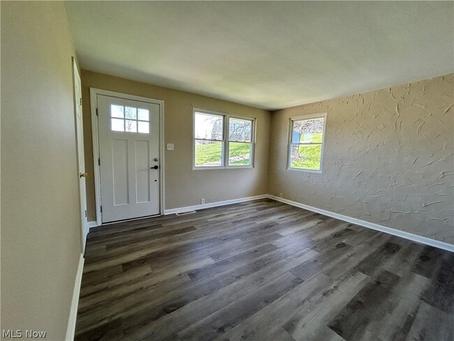 Building Photo - 155 Canton Rd