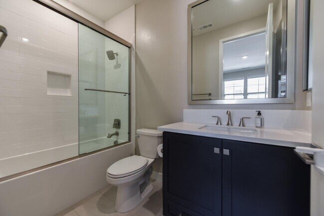 Building Photo - 4bd/4.5ba Single Family House w/ VIEW Gated Community Altair Irvine for rent