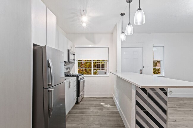 Building Photo - Resort-Style 1-Bedroom Apartment in Prime ...