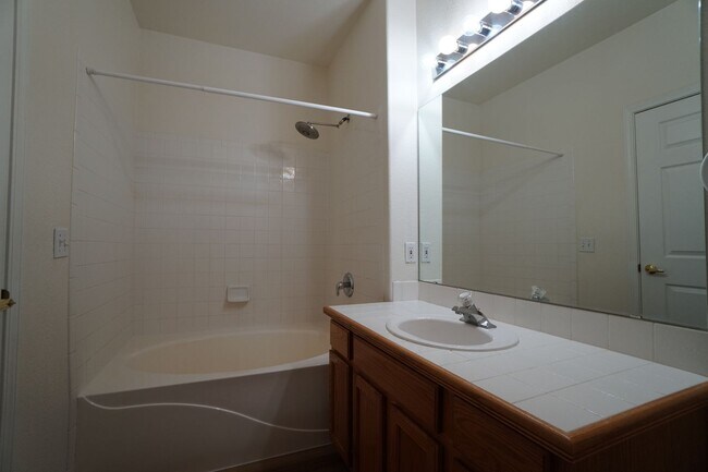 Building Photo - 3770 Strawberry Field Grove