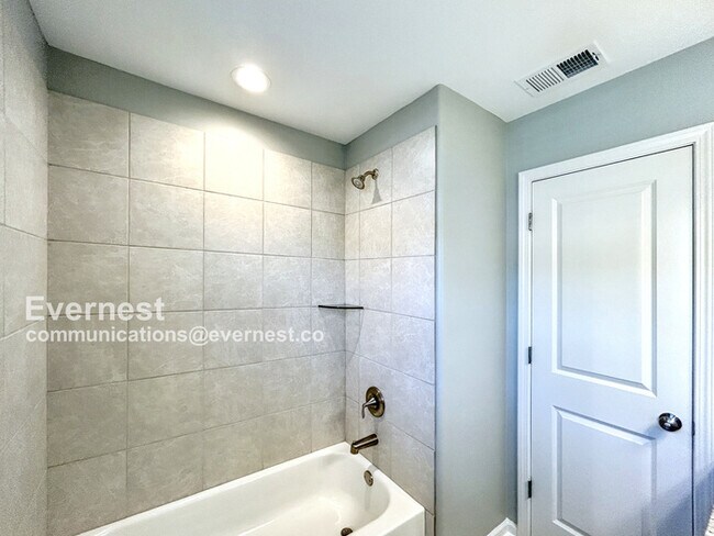 Building Photo - 5363 Kensington Creek Dr