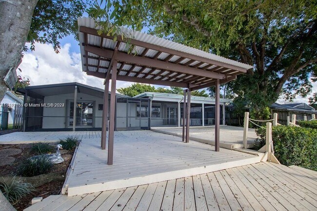 Building Photo - 9440 NW 23rd St