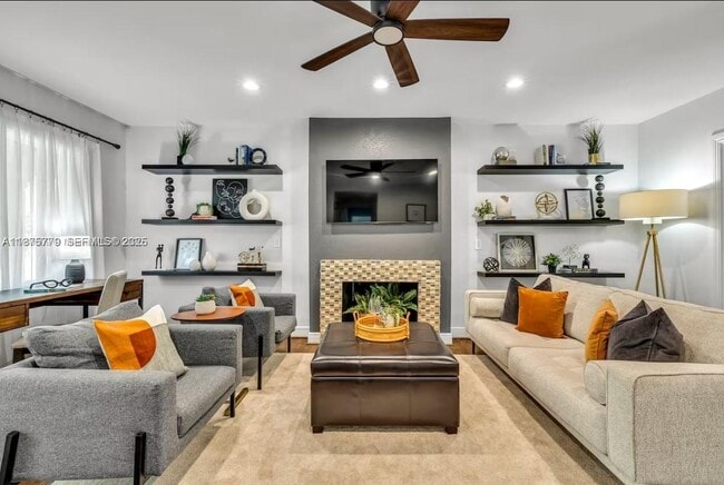 Building Photo - 110 SE 11th Ave