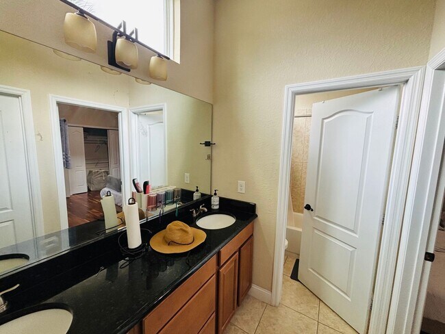 Building Photo - Belmont Community | 5 Bedroom | 3.5 Bath  — Move-In Ready July 2026