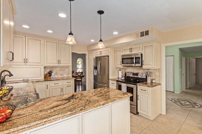 Building Photo - 2326 W Lompoc Cir