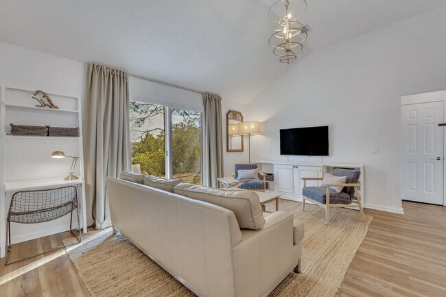 Building Photo - 142 West Tisbury Lane