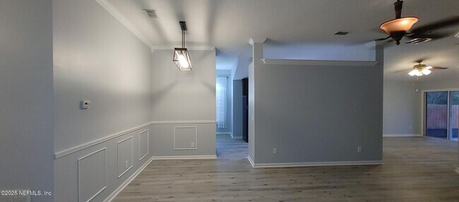 Building Photo - 2155 S Cranbrook Ave