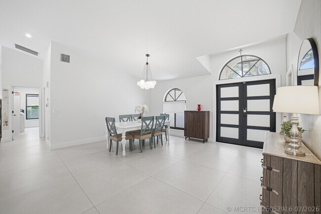 Building Photo - 10027 NW 56th Ct