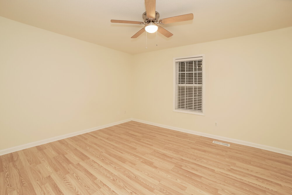 Building Photo - 757 Newport Dr