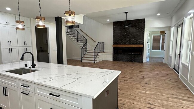 Building Photo - 3527 Bailey Rd