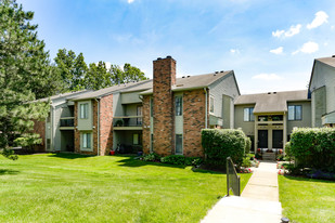 Building Photo - Creekside of Farmington Hills Apartments