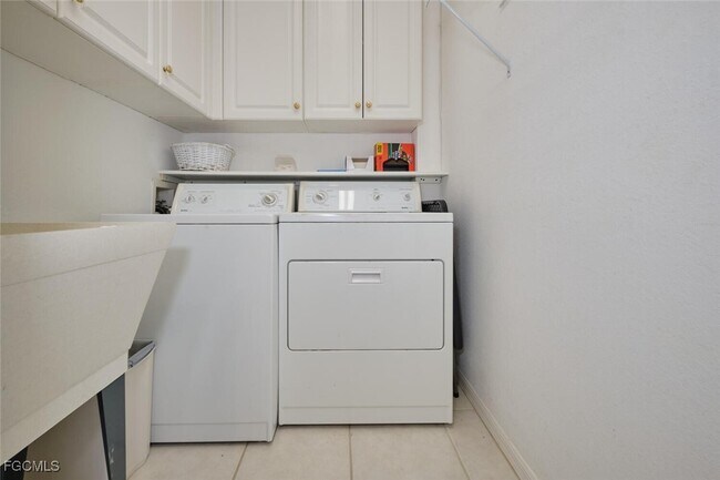 Building Photo - 3411 Marbella Ct