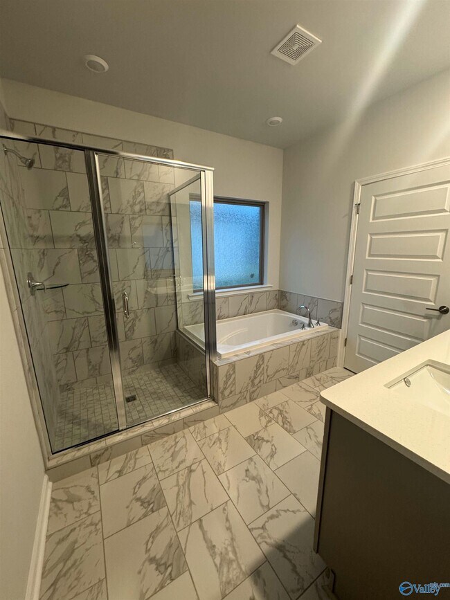 Building Photo - 6103 Ruby Grace Cir SE