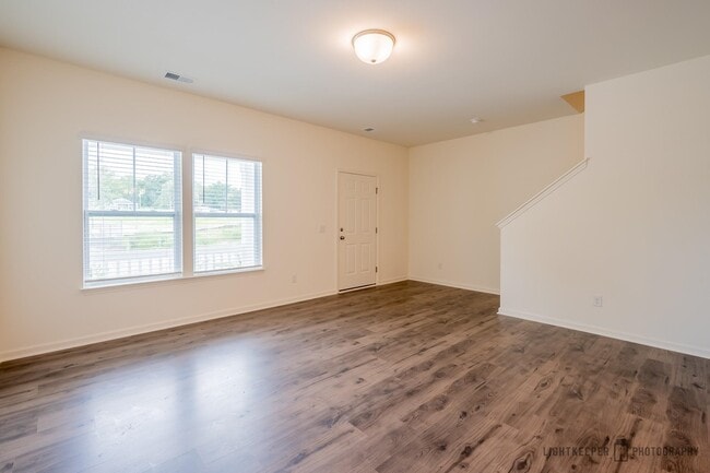 Building Photo - 215 Banbury Ln