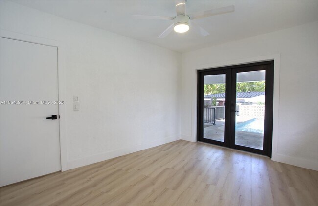 Building Photo - 12905 N Miami Ave