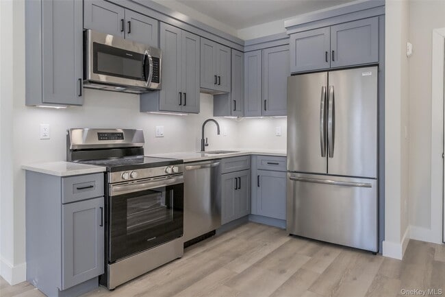 Building Photo - 124 S Main St