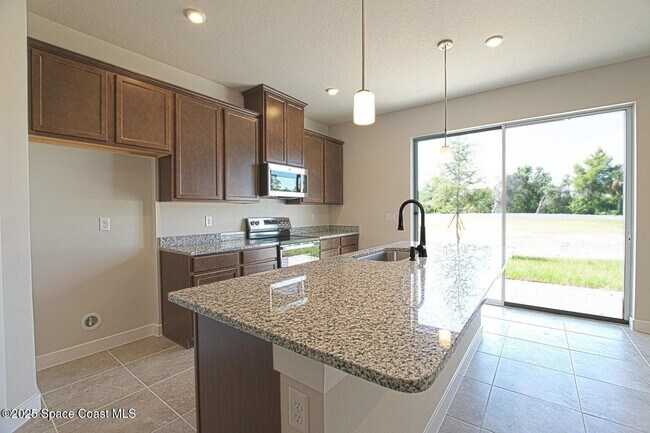 Building Photo - 1865 Kendall Pointe Pl