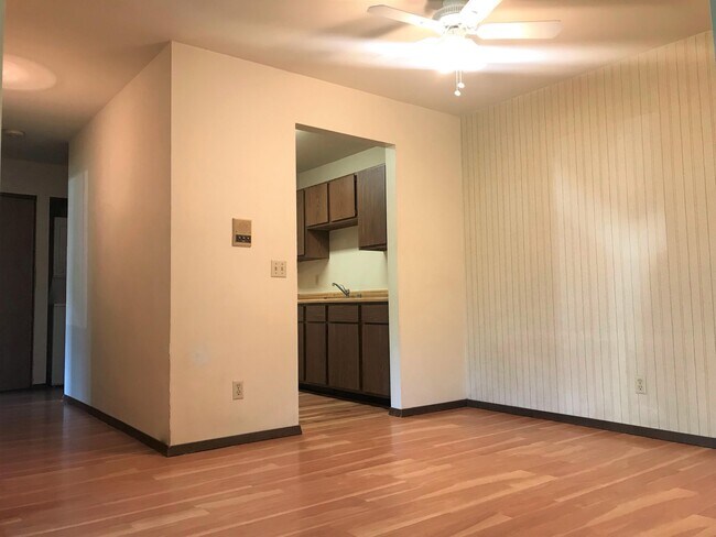 Building Photo - 2343 Chalet Gardens Rd