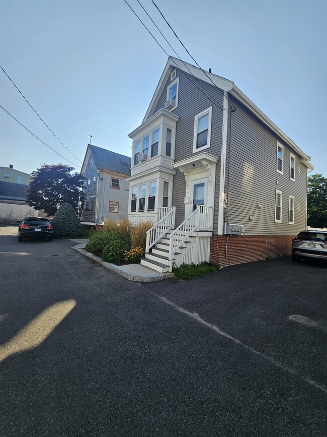 Building Photo - 23 Columbia Ct