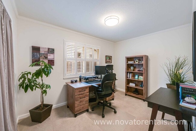 Building Photo - 44 Trish Dr