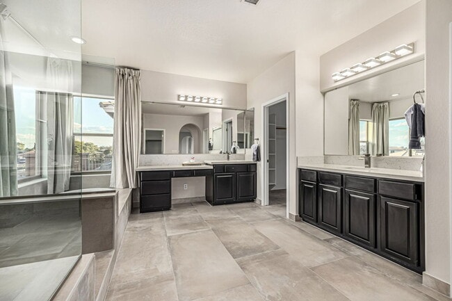 Building Photo - 5211 N 193rd Ave