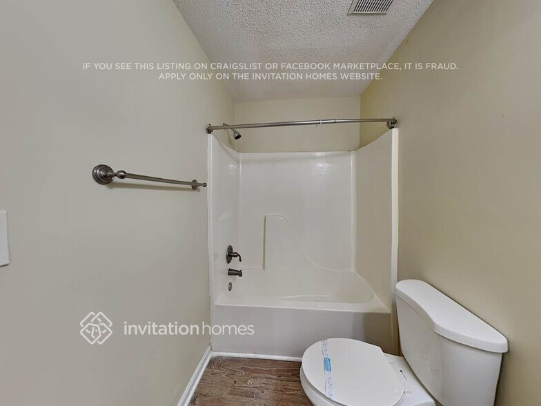 Building Photo - 1384 Camrose Ct