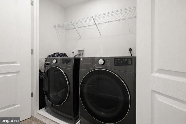 Building Photo - 1624 Aster Ln