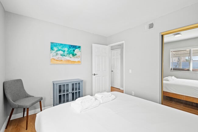 Building Photo - 1519 Walnut Ave