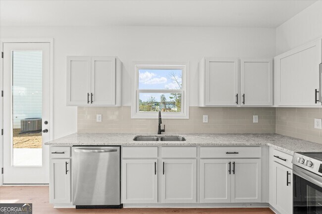 Building Photo - 105 Carroll Cir