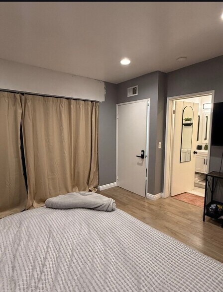 Building Photo - 2240 N Legion Dr