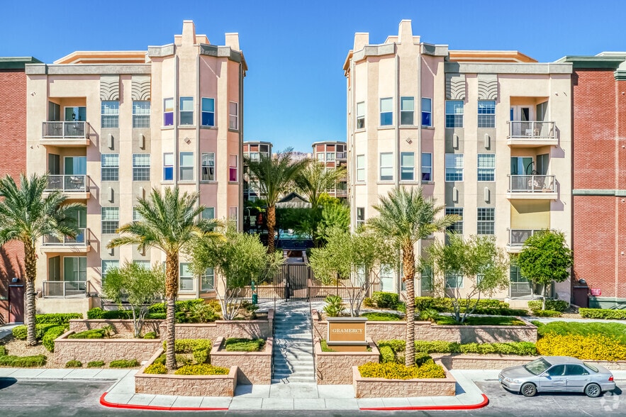 9265 W Russell Rd - Ely at the Gramercy