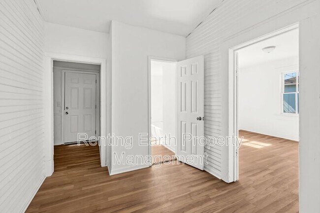 Building Photo - 2017 48th Street Ensley