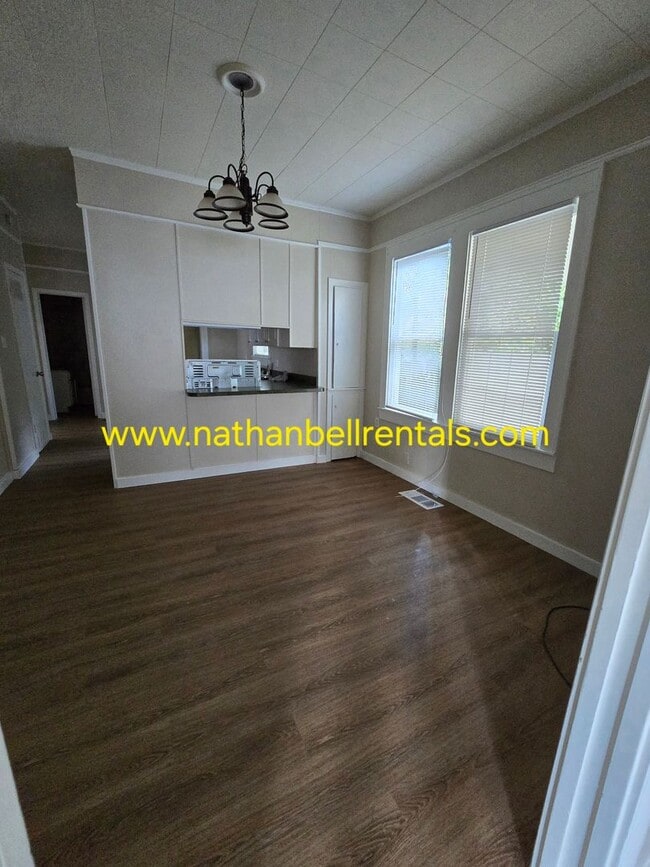 Building Photo - 2114 Culbertson St