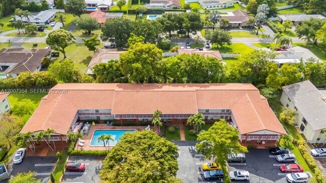 Building Photo - 3100 Coral Springs Dr
