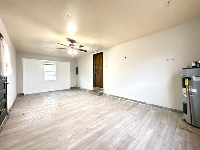 Building Photo - 28 Leonard Dr