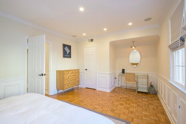 Building Photo - 1753 Q St NW