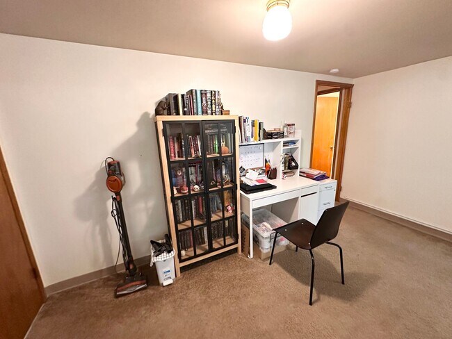 Building Photo - Park Duplex - Ballard