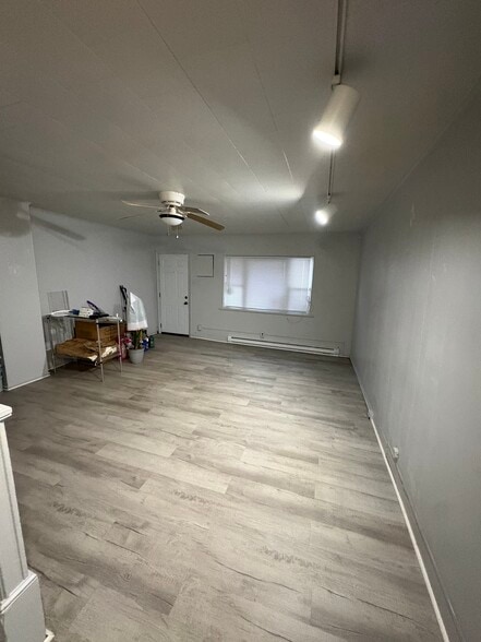 Building Photo - 637 Prangley Ave