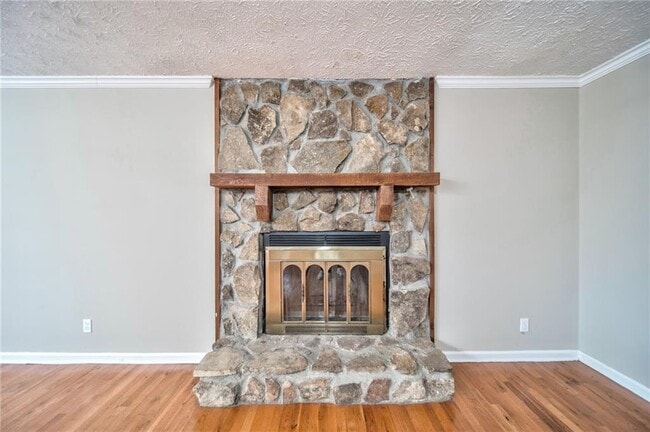 Building Photo - 216 Cedar Valley Ct