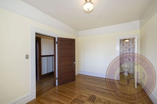 Building Photo - Potrero Hill - 3 BR, 2.5 BA House 1,388 Sq. Ft. - 3D Virtual Tour, Large Private Yard