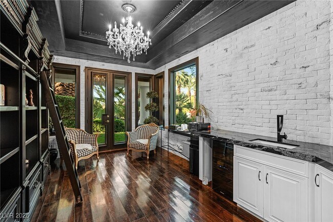 Building Photo - 2057 Troon Dr