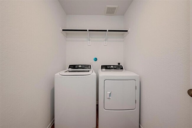 Building Photo - 27123 River Birch Ridge Dr